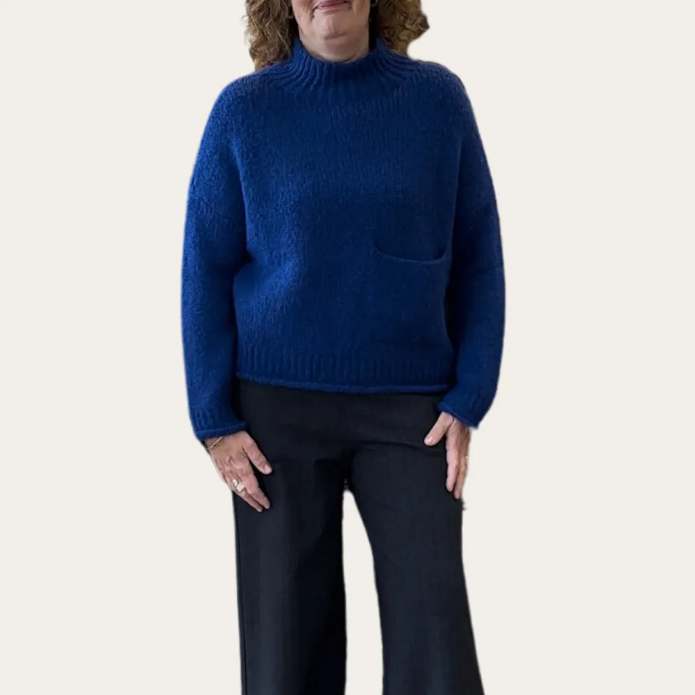 Cody Chunky Knit Cropped Sweater With Pocket