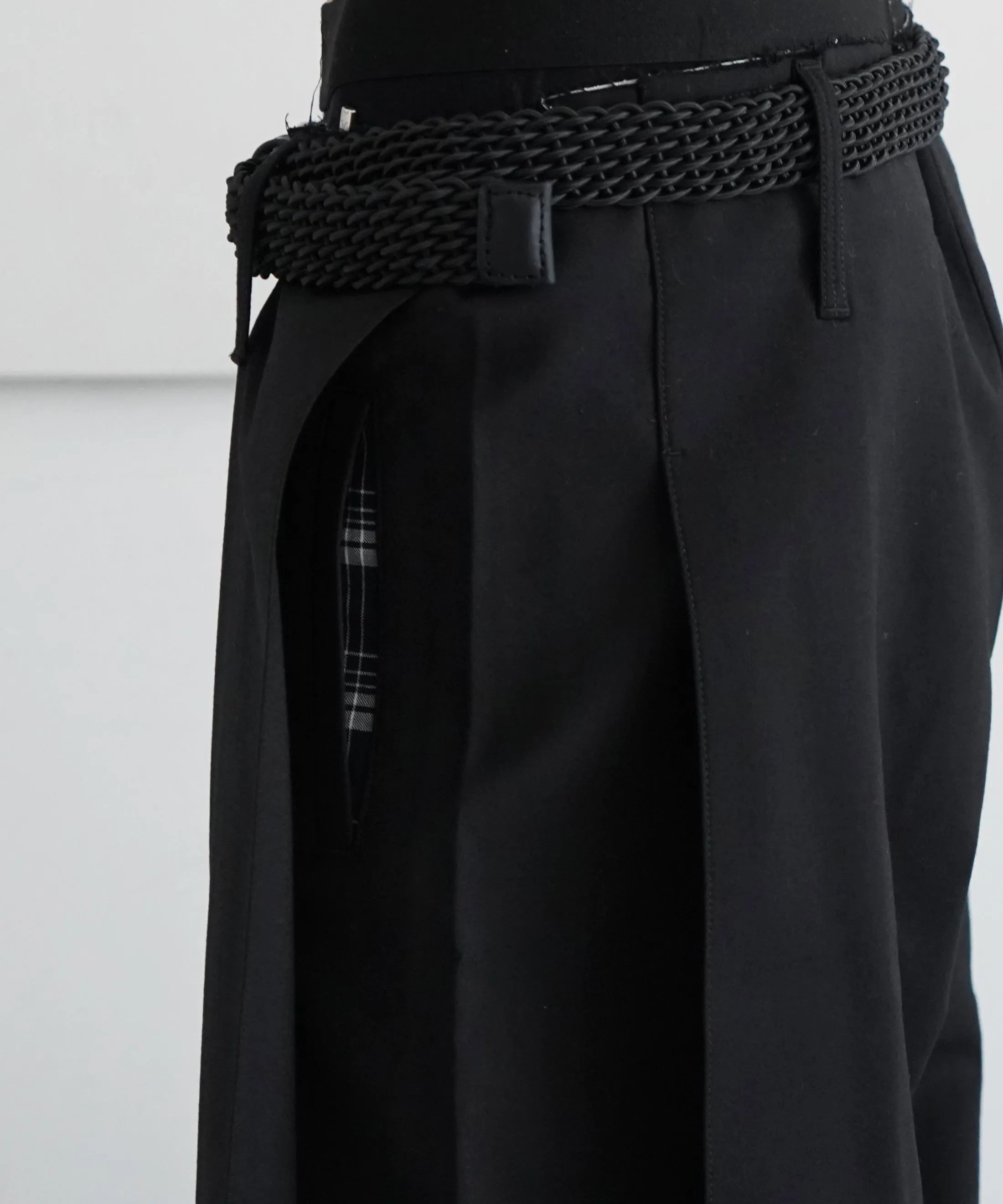 FAX COPY EXPRESS Structured Tailored Trousers "BLACK"