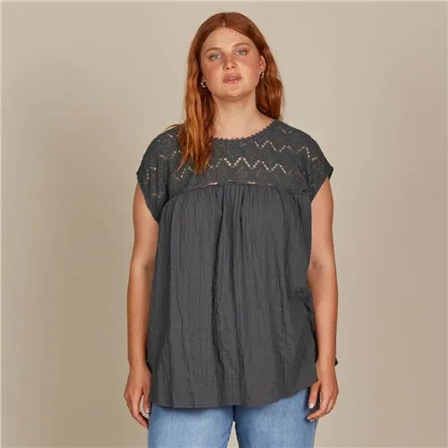 Isle of Mine Fleur Relaxed Top - Graphite