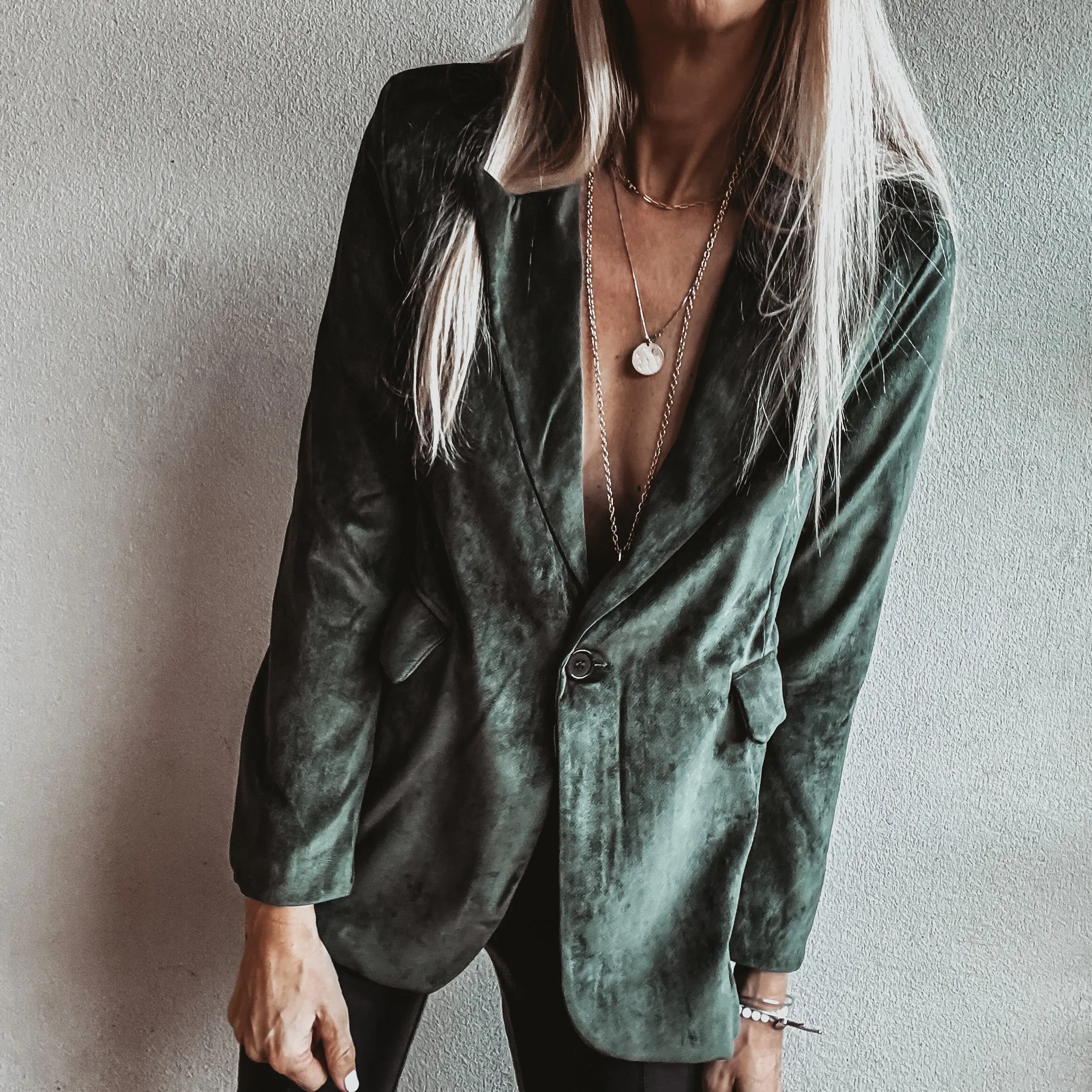 Olive Lyon velvet blazer *NEW*