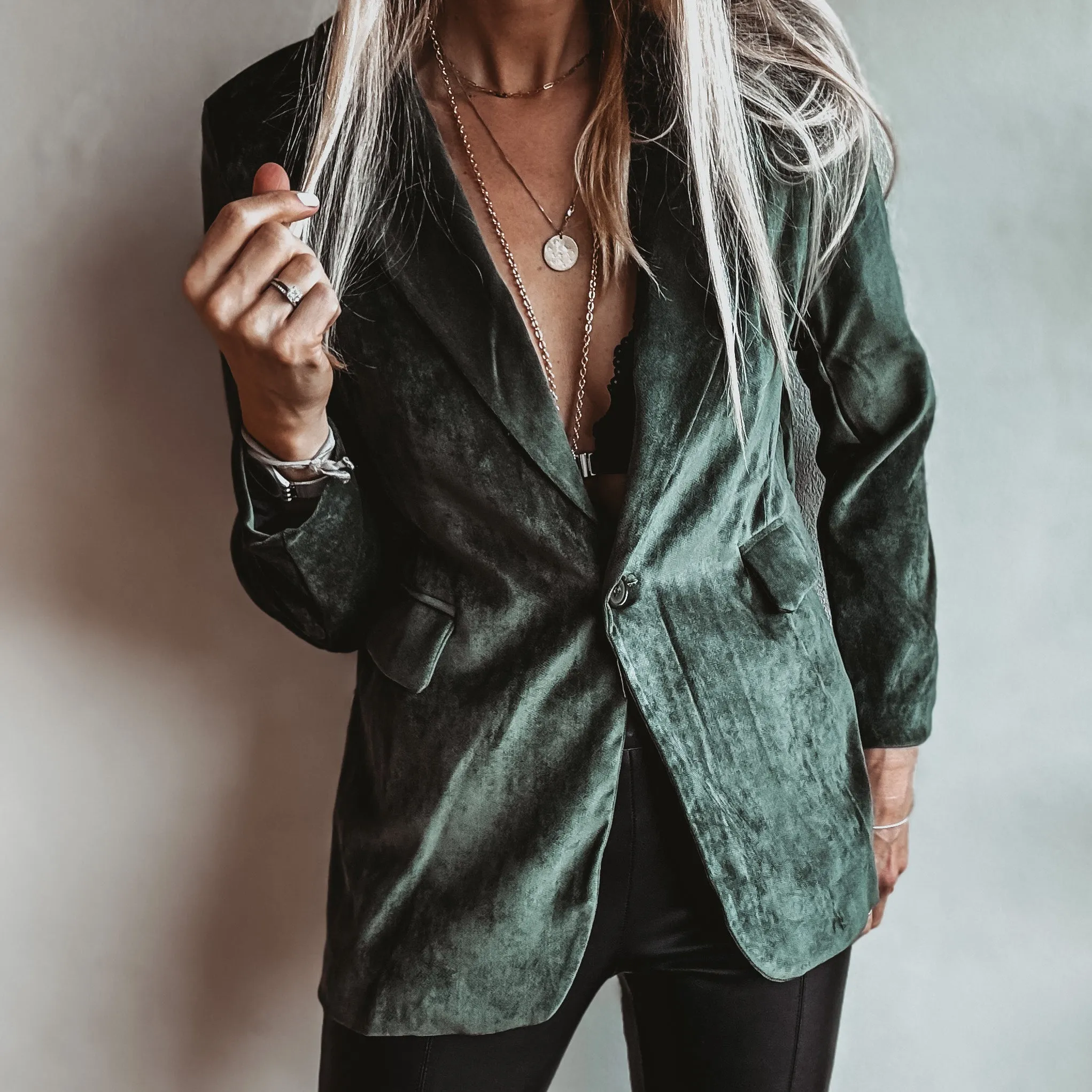 Olive Lyon velvet blazer *NEW*