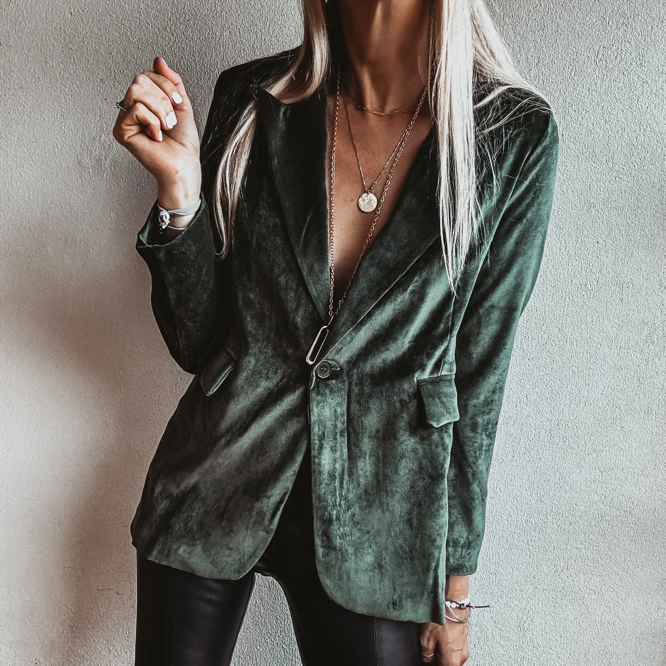 Olive Lyon velvet blazer *NEW*